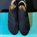 Kenneth Cole Black  Reaction Heels Photo 2