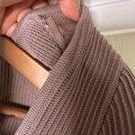 Aritzia Babaton Size Small Sculpt Knit Sweetheart Longsleeve Mocha Brown Photo 7