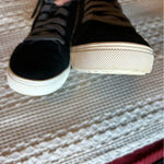 Blondo Waterproof Leather Sneakers. Size 8. Photo 5