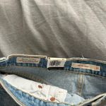Levi's Levi’s Ribcage Jean Shorts Photo 2