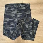 Athleta  Leggings Womens Medium Green Camo Ultimate 7/8 Tight Performance Gym‎ Photo 0