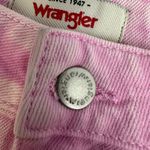 Wrangler  Mid-Rise Vintage Short W Pockets Pink Denim NWOT Size 4 Photo 3