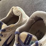 Brooks Adrenaline GTS 22 Women’s Running Shoes Gray Blue Size 8.5 Supportive Photo 4