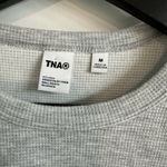 Aritzia  TNA Gray Waffle Knit Long Sleeve Crop Top Medium Athleisure Cozy Minimal Photo 2