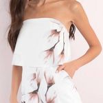 L'ATISTE WINNIE IVORY FLORAL PRINT ROMPER Photo 0