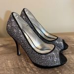 Caparros  Peep Toe Formal Platform High Heels Shoes Silver Black Sparkle Size 6 Photo 1