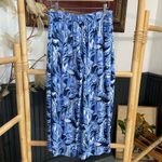 Lilly Pulitzer  Avery Crop Navy Floral Wide Leg Pull
On Pants - Sz 4 💛🎀 Photo 4