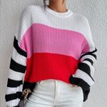 Lavishly Paris NWT, Women’s Colorblock Drop Shoulder Sweater. Photo 5