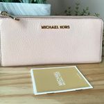 Michael Kors Wallet Photo 0