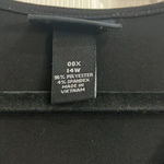 Maggie Barnes  black top 00x/14w Photo 1