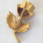Vintage Red Rose Faux Pearl Gold Tone Brooch Pin Costume Jewelry Photo 3