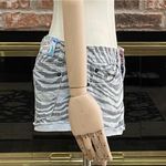 Billabong Vintage Y2K PacSun grey zebra print shorts / 7 / Excellent condition Photo 4