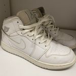 Air Jordan Jordan Retro 1 Mid Photo 0