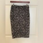 AQUA Monochrome Floral Pencil Skirt. Size-Small Photo 1