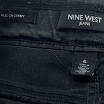 Nine West  Pull On Skinny Jeans Jeggings Mid Rise Solid Black Size 6 Pockets Photo 4