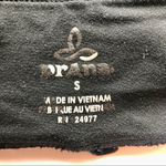 prAna Women’s Size Small Black Geometric Patterned Textured Yoga Leggings Photo 3