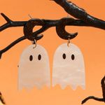 BLACK MOON GHOST acrylic earrings White Photo 2