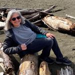 Handcrafted sparkly ring made with blue Swarovski crystal adjustable fit Gold Photo 3