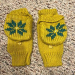 Xhilaration women's yellow with green snowflake acrylic knit flip gloves Photo 0