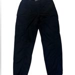 Eddie Bauer  Woman’s Kick Back Twill Jogger Pants; Black; Size 8 Photo 2