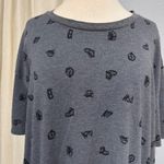 LuLaRoe  Gray Graphic Print T Shirt Womens 2XL All Over Print Casual Top Photo 1