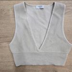 Babaton Aritzia Sculpt Knit Deep V Neck Elegant Cream Ribbed Crop Top Medium Photo 3