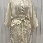 Victoria's Secret Vintage  white satin robe size S/M gold label Photo 0