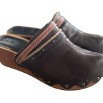 Olukai Dark Brown Leather Scallop Wood Slip On Clog Size 7 Photo 0