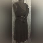 Robbie Bee  Dress Fit & Flare Sleeveless Lined Black V-Neck Size 8 Photo 7