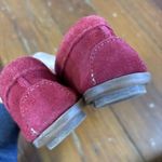 Minnetonka Moccasins Women’s Size 7.5 Red Soft Sole Boho Fringe Shoes Photo 3