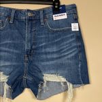 Old Navy NWT  Women's OG Straight High-Rise 3” Inseam Distressed Blue Jean Shorts Photo 2