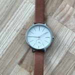 WY Modern Ladies Watch Large Round White Dial Genuine Leather Strap Photo 2