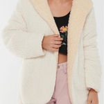 Urban Outfitters BDG Carmella Teddy jacket size M/L‎ Photo 0