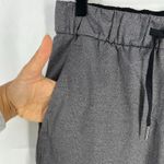 Lululemon  On The Fly Ankle Pants Womens 6 Gray Stretch High Rise Drawstring Photo 2