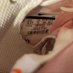 Nike ,‎ LU2, Pink & White, Size Women’s 8 , Youth 6.5, ( see chart), tie closure. Photo 4