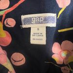 Gap women’s vintage Navy Floral print Shirt 100% cotton size Small Photo 2