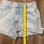 ZARA  Distress Light Blue Denim Mom Shorts Cuffed Button Fly Distressed Size 4 Photo 5