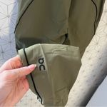 on cloud  Active Pant Green Photo 4