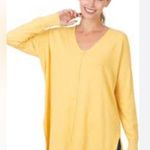 Dreamers  Yellow Hi-Low Front Seam V-Neck Sweater Size M/L Photo 1