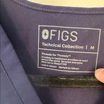 FIGS women’s technical collection scrub top size medium navy blue Photo 3