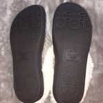 Isotoner NWT  Slippers Photo 2