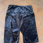 Good American  Crushing It Velvet Biker Shorts in Black sz 1 Photo 2