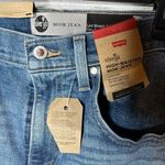 Levi Strauss & CO. Levi Silver Tab High Waisted Mom Jeans Vintage Wash NWT 27 Photo 1