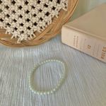 Small Stretchy Pearl Bracelet Vintage “Byrdie” Classic Elegant Simple White Photo 3