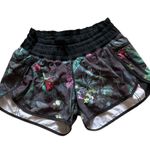 Lululemon 6 tracker short curious jungle floral green red black running yoga Photo 2