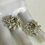 Sarah Coventry smoky crystal flower rhinestone clip on earrings Photo 8