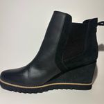 Toms  Women’s Sz 12 Maddie Black Wedge Water Resistant Boots Photo 0