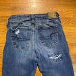 American Eagle  SIZE 4 jr Womens Distressed Blue Jeans Photo 4