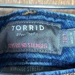 Torrid  Boyfriend Straight Medium Wash Jeans Size 18T Photo 3