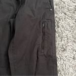 Vuori  grey hiking cargo joggers size XSmall Photo 2